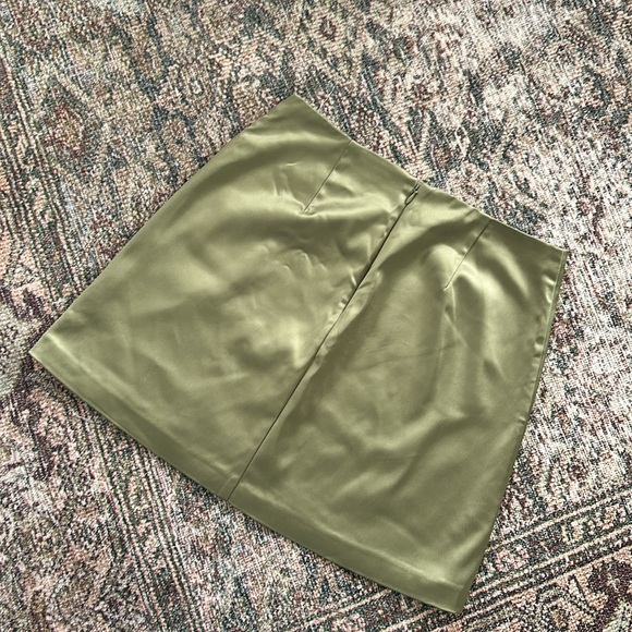 Aritzia Sunday Best Tatiana Skirt (size 6) - Picture 3 of 3